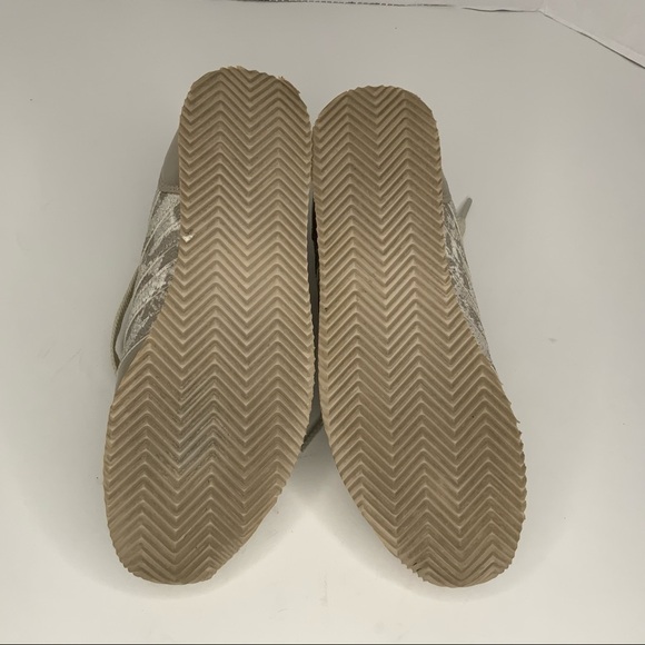 K swiss silver sneakers. - Picture 10 of 12